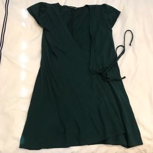 Brandy Melville Robbie wrap dress